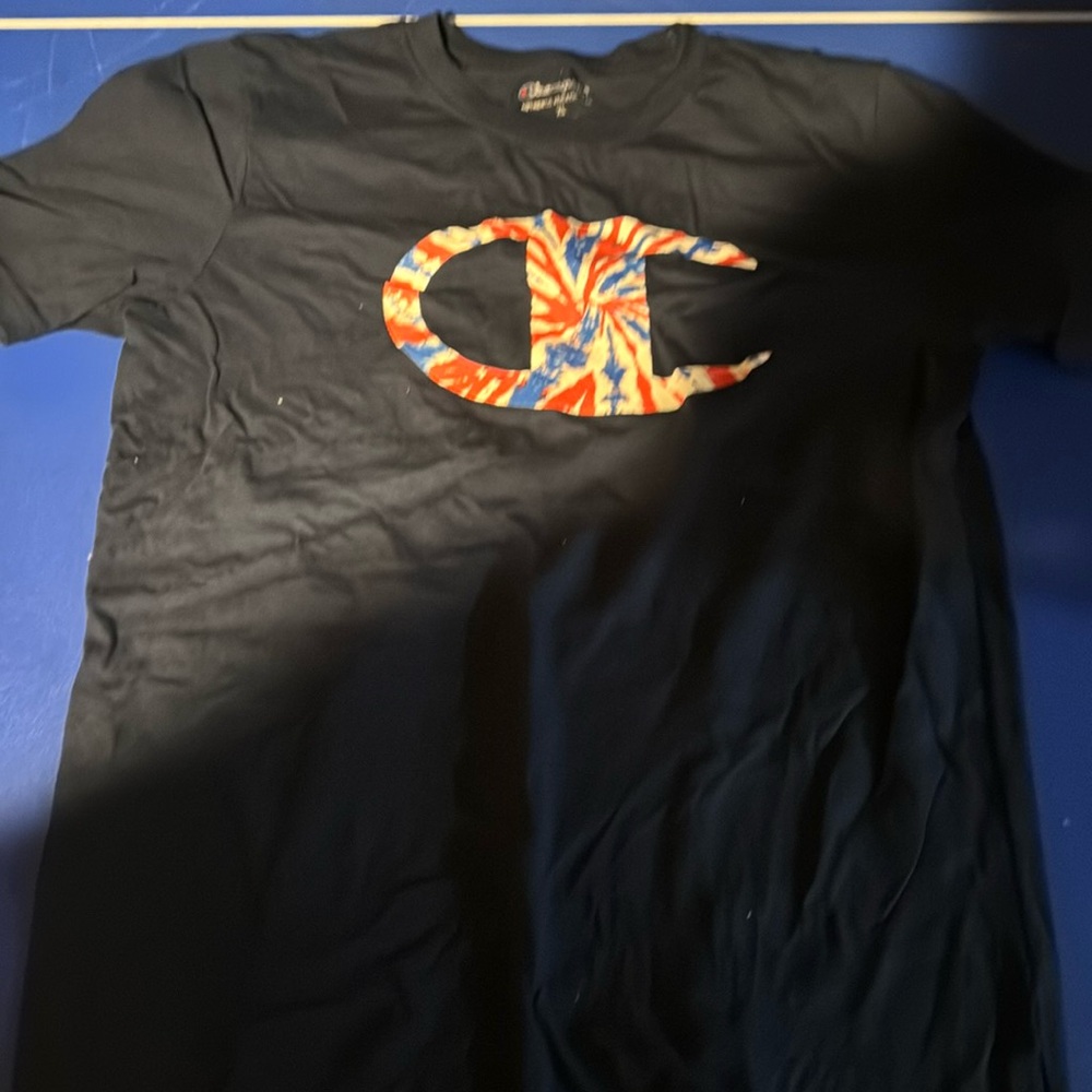 Champion boys XL tshirt